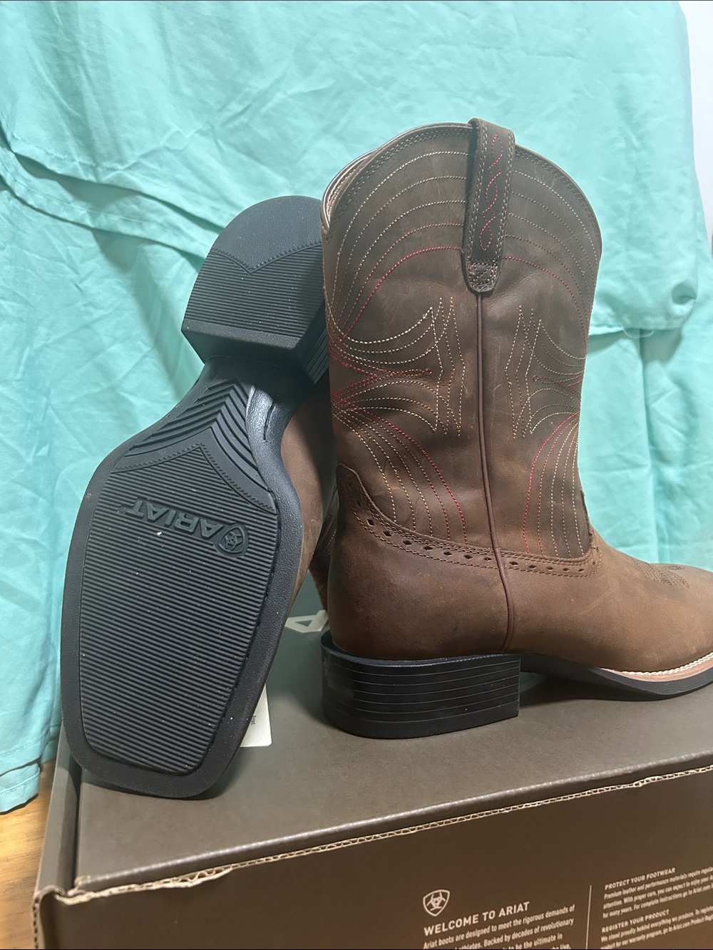 ARIAT Men's Brown Western Cowboy Boots - Classic Pull-On Style[Like New] - Picture 4 of 8